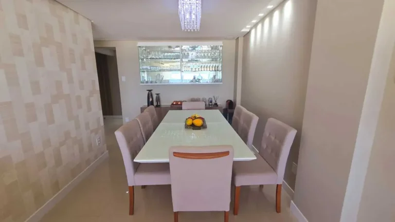 Imagem Apartamento frente mar mobiliado com 2 dormitórios e 1 vaga em Balneário Camboriú/SC