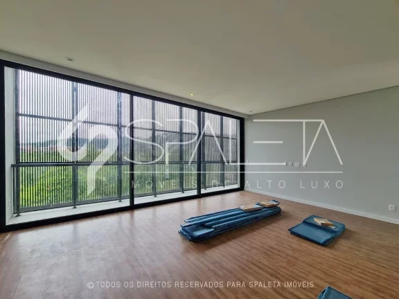 Imagem Maravilhosa residência com arquitetura moderna disponível para locação e venda na Fazenda Serrazul I