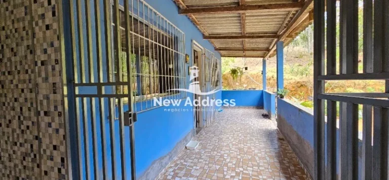 Imagem Sítio com 20.000m² e Casa Charmosa de 140m², 2 Quartos, 2 Tanques de Peixe e Área de Plantação Extensa. Ideal para quem busca tranquilidade e produtividade.