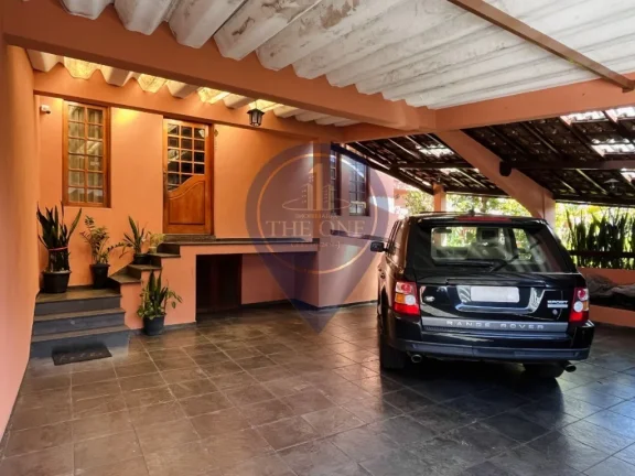 Imagem Imperdível Casa à Venda em São Paulo-SP, Jabaquara: 4 Quartos, 2 Suítes, 2 Salas e 3 Vagas de Garagem!