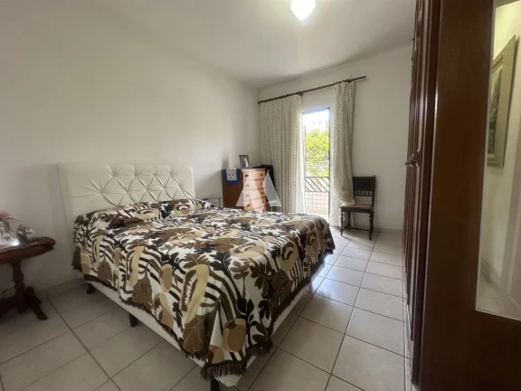 Imagem Apartamento próximo a praia do Embaré com sacada!