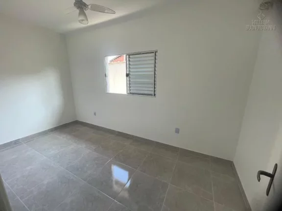 Imagem Residência na Praia Grande, com 3 quartos, sendo 1 suíte, e churrasqueira.