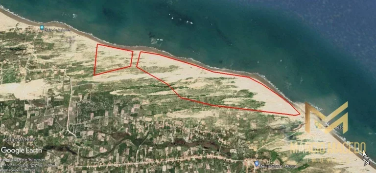Terreno à venda, 1649280 m² por R$ 40.000.000,00 - Praia da Baleia - Itapipoca/CE