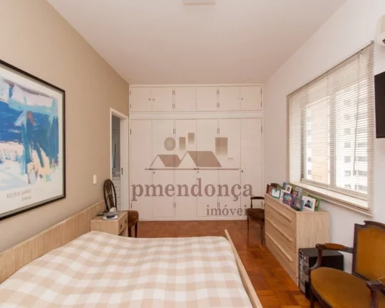 Imagem living para 2 ambientes integrado som a sala de jantar, lavabo, 3 dormitórios sendo 1