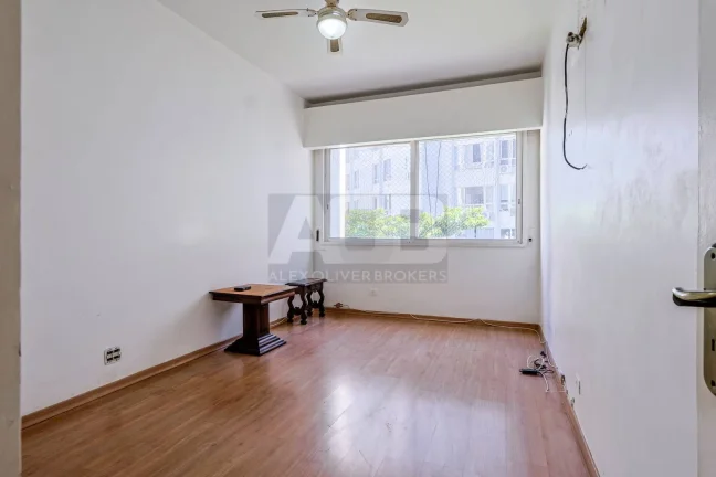 Imagem Apartamento à venda em Copacabana, 4quartos, 244m2, 1vg, Pça Eugenio Jardim