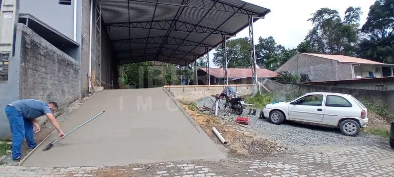 Galpão aberto para locação no Água Verde, Blumenau, SC