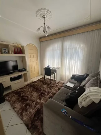 Imagem Casa com 3 dormitórios e 4 vagas sendo 2 cobertas - Floresta | Joinville/SC