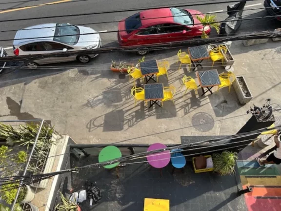 Imagem A 5ª Avenida imóveis selecionou esse prédio Comercial a venda, Localizado no melhor ponto comercial e movimentado do Rio Vermelho: Praia da Paciência