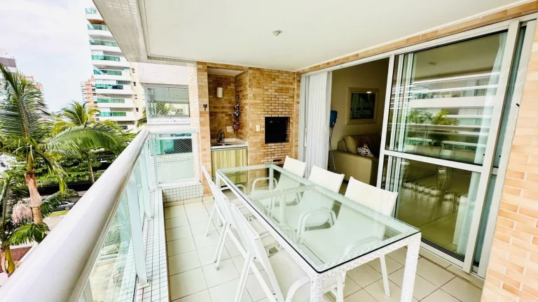 Imagem Imperdível apartamento de 3 quartos com suite na Riviera de São Lourenço: 2 Salas, 2 vagas e 96m² de área.