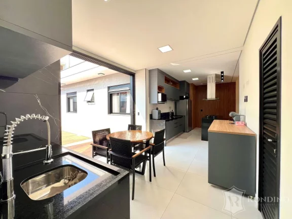 Imagem Casa T?(C)rrea com 03 dormitórios e piscina