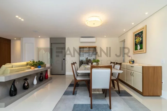 Imagem Imperdível oportunidade: Apartamento de alto padrão com 3 suítes e 3 vagas na Vila Nova Conceição, São Paulo-SP!