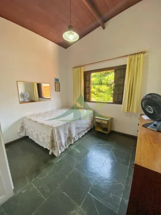 Imagem Casa Espaçosa e Aconchegante à Venda no Bairro Loanda, Atibaia/SP