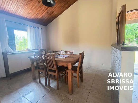 Imagem Chácara com 24 000m2 2 casas 2 barracões e piscina à venda próximo ao Pesqueiro do Tio Oscar em Itu SP Perfeita para morar ou alugar para Airbnb