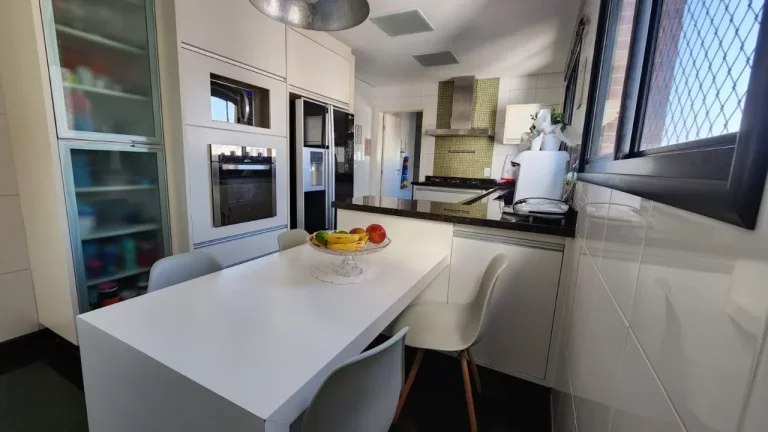 Imagem Apartamento de 186 m à venda no Edificio Anna Pavlova em frente a Pça Ituzaingo!! 3 suítes , vara...