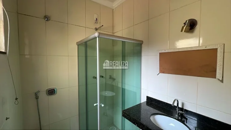 Imagem Casa à venda no bairro Jardim Maracanã, Uberaba - 2 dormitórios, suíte e churrasqueira!