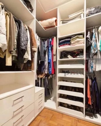 Imagem Otimo apartamento reformado, com amplo living, para 3 ambientes janeloes, piso origial em lindos tac...