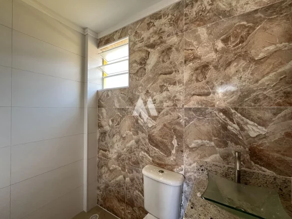 Imagem Casa Alta 2 dormitórios com 2 suítes e garagem - em Campo Grande, Santos/SP