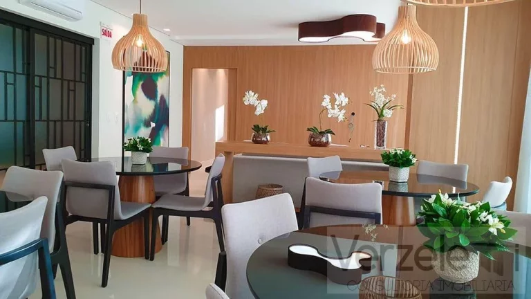 Imagem Apartamento Quadra Mar para Venda em Balneário Camboriú / SC no bairro Centro