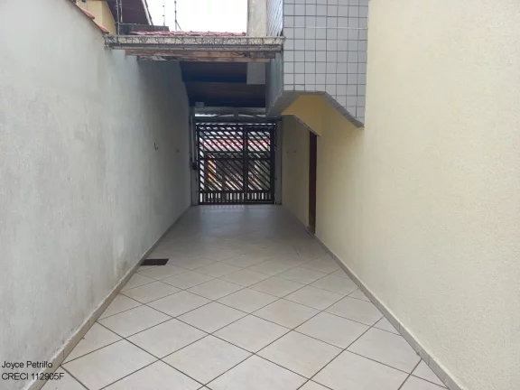 Imagem Casa com 6 dormitórios e a 600m da praia. A venda em Peruíbe