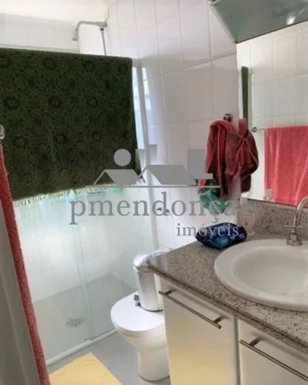 Imagem Apartamento amplo e bem dividido, com living para 2 ambientes, 03 quartos sendo 1 suíte, banheiro s...