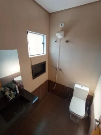 Imagem Casa Sobrado, 3 dormitórios (1 suíte), 2 vagas, Vila Branca - Jacareí.