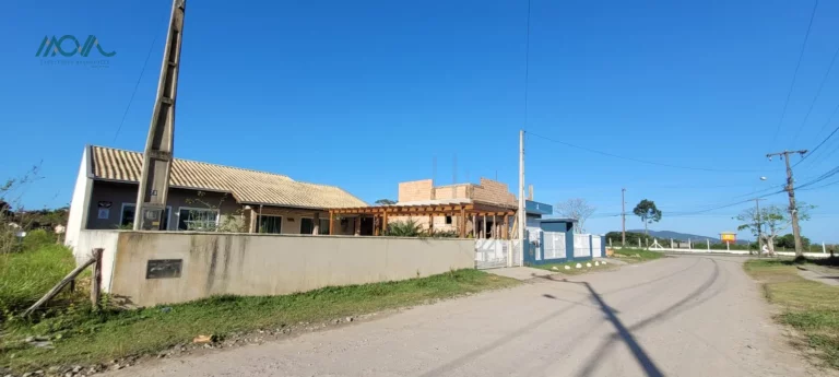 Imagem Casa com 3 quartos sendo uma suíte em Itapoá - Perto da Praia