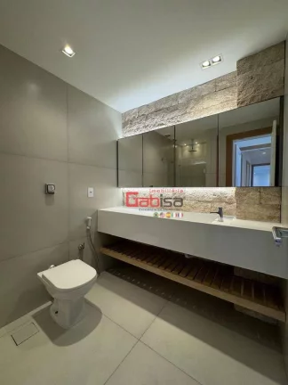 Imagem Apartamento com 3 dormitórios à venda, 250 m² por R$ 3.900.000,00 - Centro - Cabo Frio/RJ