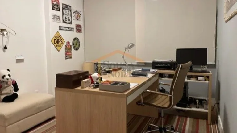 Imagem Apartamento com 160m² de área útil, 3 dormitórios, sendo 1 suite, 4 banheiros e 1 vaga de garage...