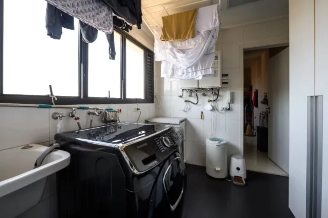 Imagem Duplex for Sale in São Paulo, Brazil: 5 Beds, 5 Baths, 4 Car Spaces, 790m² - Exclusive Cerqueira César Residence