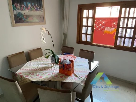 Imagem Sobrado com 3 Quartos e 4 banheiros à Venda, 136m²