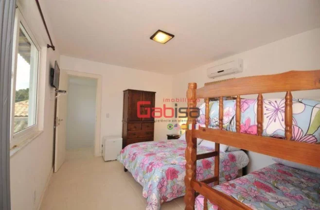 Imagem Casa com 4 dormitórios à venda, 300 m² por R$ 2.500.000,00 - Ferradura - Armação dos Búzios/RJ