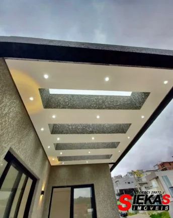 Imagem Casa de luxo em condomínio à venda em Mogi das Cruzes: 4 quartos, 1 suíte, 3 salas, 4 banheiros, 3 vagas, 300m².