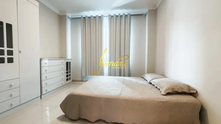 Imagem Casa térrea em Condomínio com 04 suítes mobiliado e decorado
