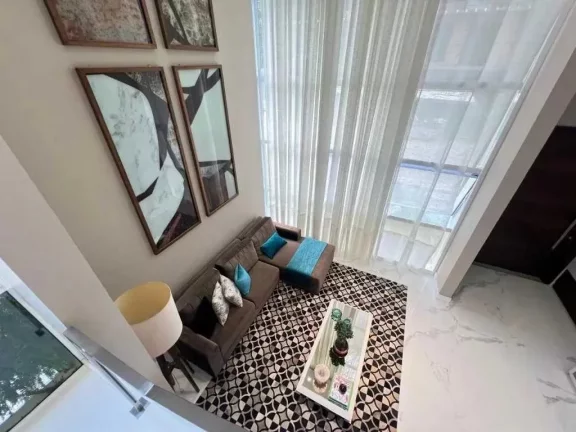 Imagem Casa de alto padrão em condomínio fechado com 5 suítes e 4 vagas de garagem em Itajaí