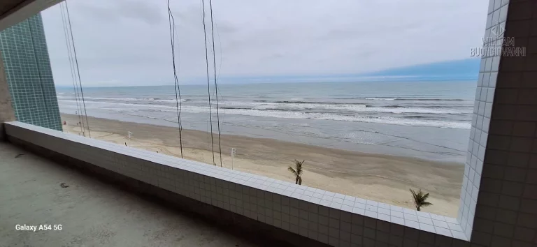 Imagem Apartamento 2 dormitórios sendo 1 suíte + lavabo frente mar em Mongaguá