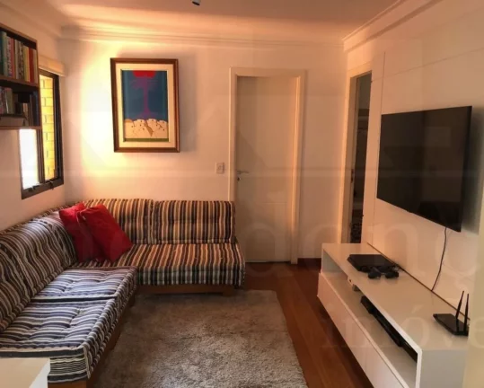 Imagem Apartamento na Rua Capote Valente com 3 suítes e 4 vagas, 192m²