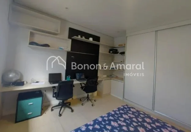 Imagem Casa no Condomínio Flor da Serra em Valinhos, com 293m² de área privativa em um terreno de 340m²...