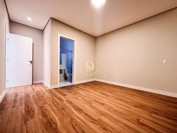 Imagem Casa em Condomínio Clube - Jacareí - 4 Suítes - 250m²