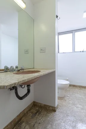 Imagem Apartamento 106M², 3Q, 1 Suíte, 2 Banheiros, 1 Vaga, Piscina, Churrasqueira, Salão de Festas e Jogos, Playground, Brinquedoteca, Jardim, Banheira.