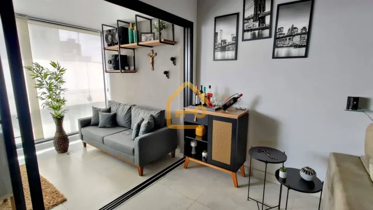 Imagem Apartamento 2 dormitórios (1 suíte), 2 vagas. Edf. Mayfair. Vila Adyana.