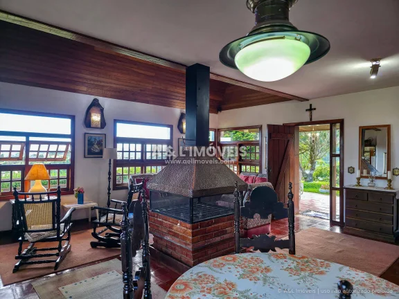 Imagem Casa Campos do Jordão - Vila Natal, arquitetura suíça, 4 dorms, lareira