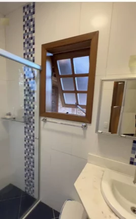 Imagem Condomínio Palos Verdes, Miolo da Granja Viana. 90% terrea! • Casa com estilo único, arquitetura...