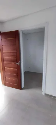 Imagem Casa com 2 Dormitórios sendo 1 suíte e 1 vaga na Garagem em Navegantes.