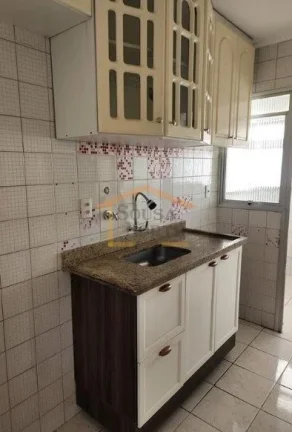 Imagem Apartamento 56m², 2 dormitórios, banheiro, armários na cozinha e dormitórios, área de serviço,...