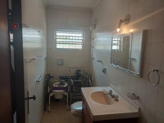 Imagem SOBRADO GRANDE COM EDÍCULA, A VENDA OU LOCAÇÃO. 5 DORMITÓRIOS E 7 VAGAS DE GARAGEM. ÓTIMA LOCALIZAÇÃO, PRÓXIMO AO LARGO DA VILA ZELINA.