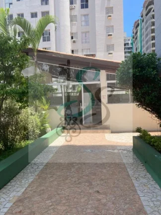Imagem Venda de Apartamento no Guarujá! 2 dormitórios com armários, sala, cozinha com armários, lavanderia, banheiro, 1 vaga de garagem, 45 m² útil, quarto