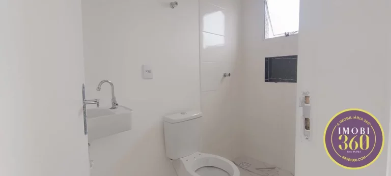 Imagem Sobrado com 2 Quartos (2 suites) e 2 banheiros à Venda, 107 m²