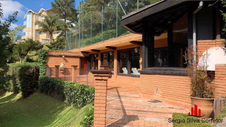 Imagem Casa com 5 dormitórios à Venda em Condomínio Fechado por R$ 6.500,00 m².
