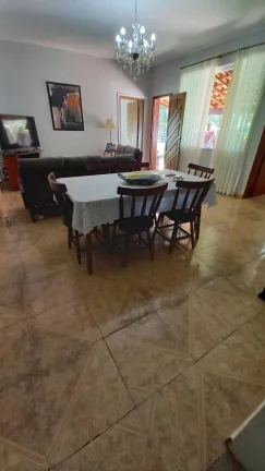 Imagem Vendo esta linda casa com quintal em Nova Friburgo.