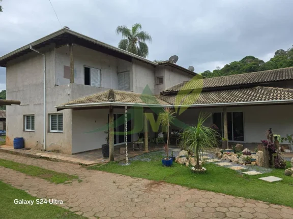 Imagem Aluga-se Chácara Ampla em Atibaia com 4.500 m² de Terreno